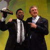 Pelé entra oficialmente para o Guinness Book pele-guiness