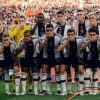 Alemanha dá vexame em campo, mas goleia a FIFA fora das quatro linhas alemanha-protesto